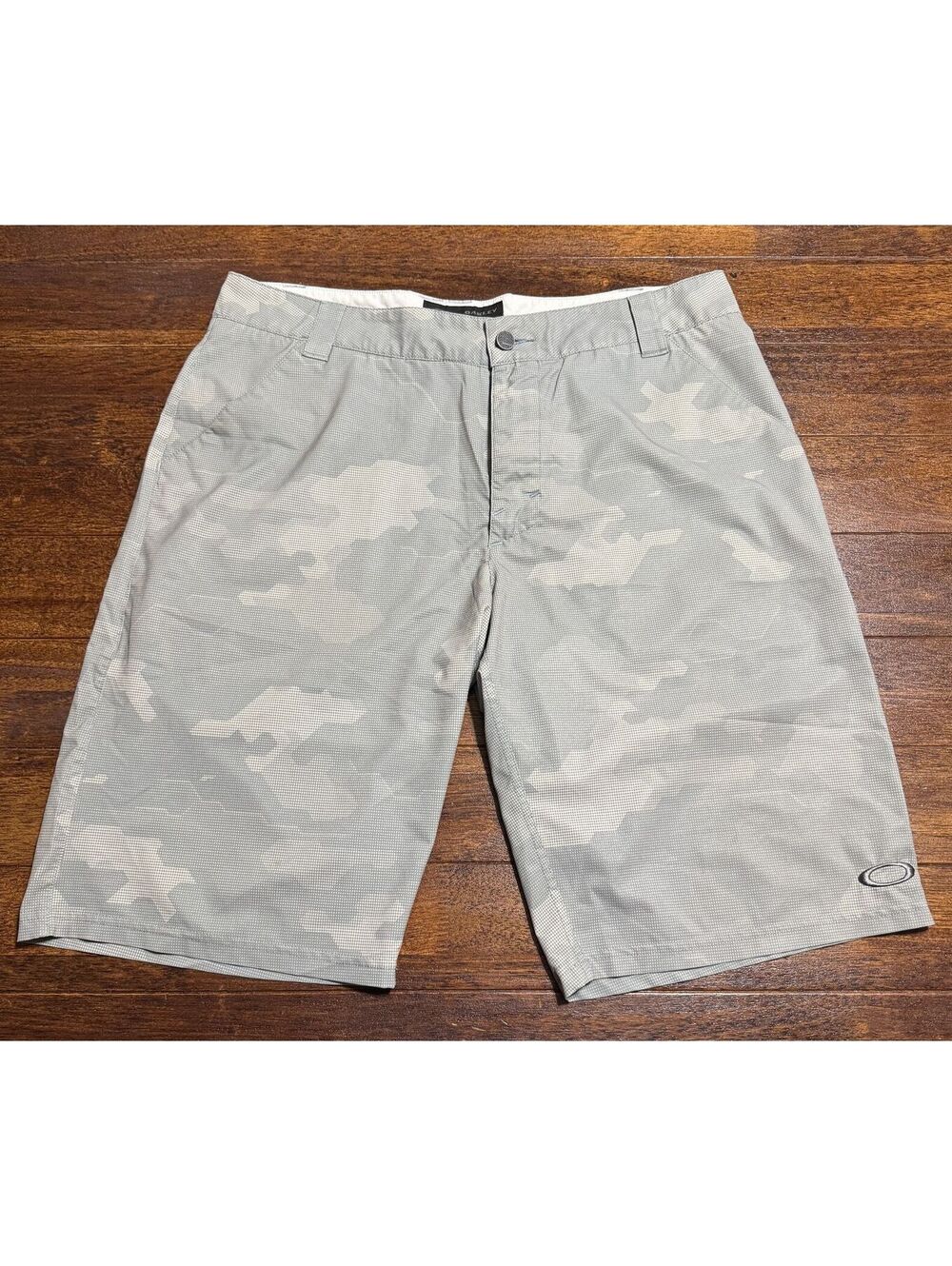 Oakley Performance Hybrid Golf Shorts Mens 34 Gray Camo 441724 Athletic